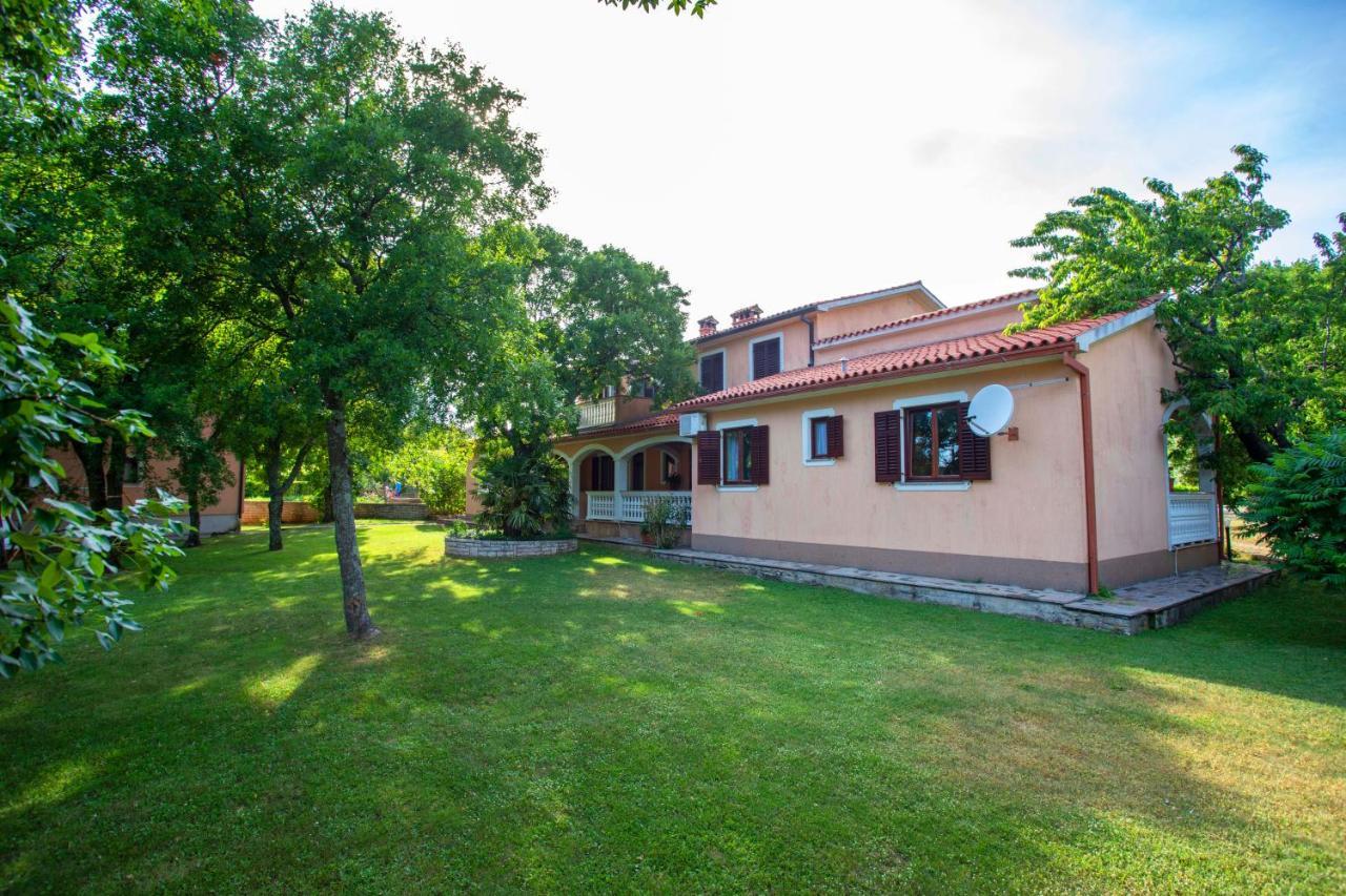 Apartmani Marica Plomin Exterior photo