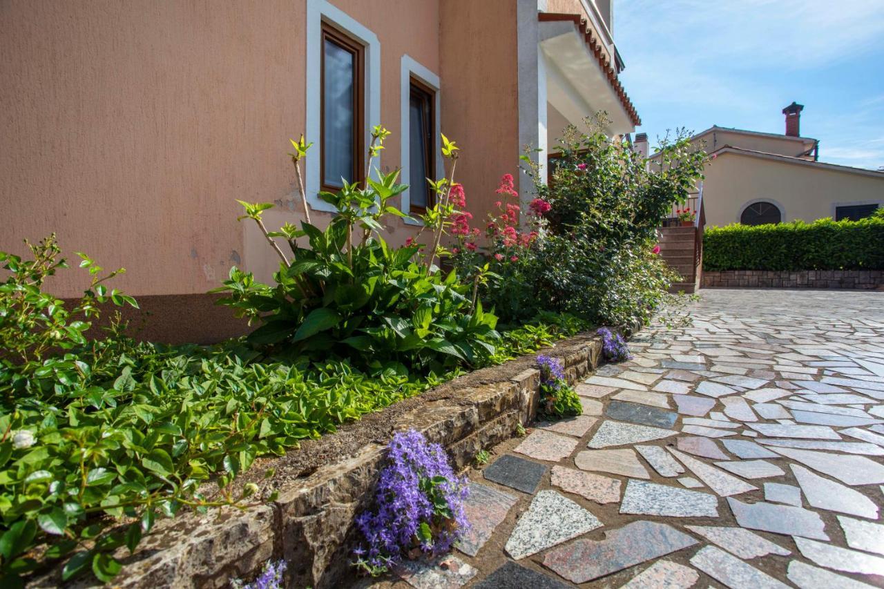 Apartmani Marica Plomin Exterior photo